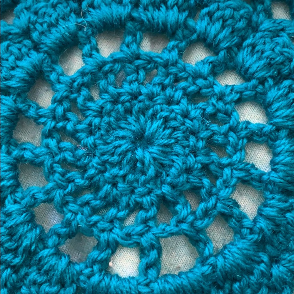 Hand made table doilies - Picture 2 of 2